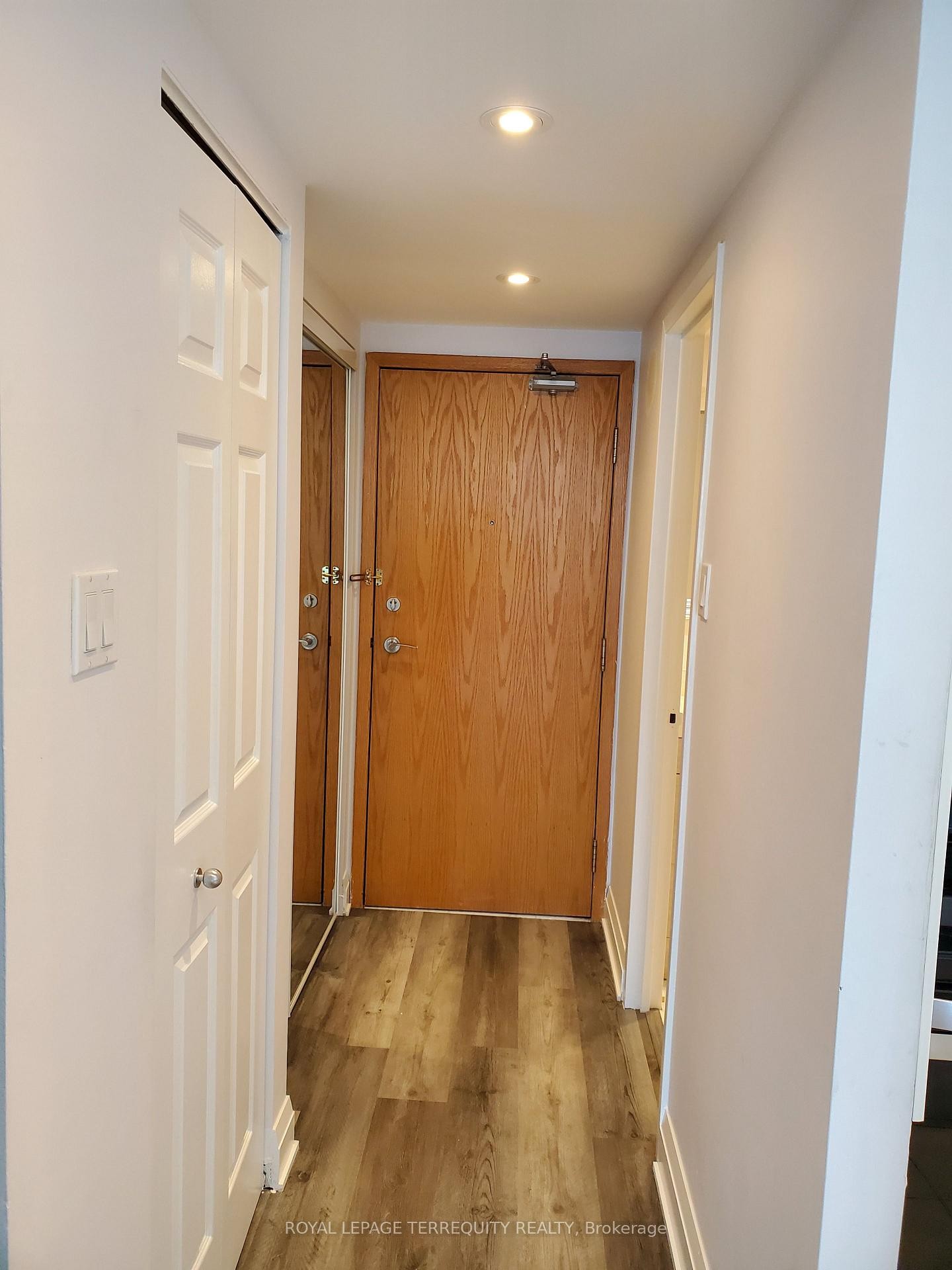 1405-99 Harbour Square, Toronto, ON - Indoor Photo Showing Other Room