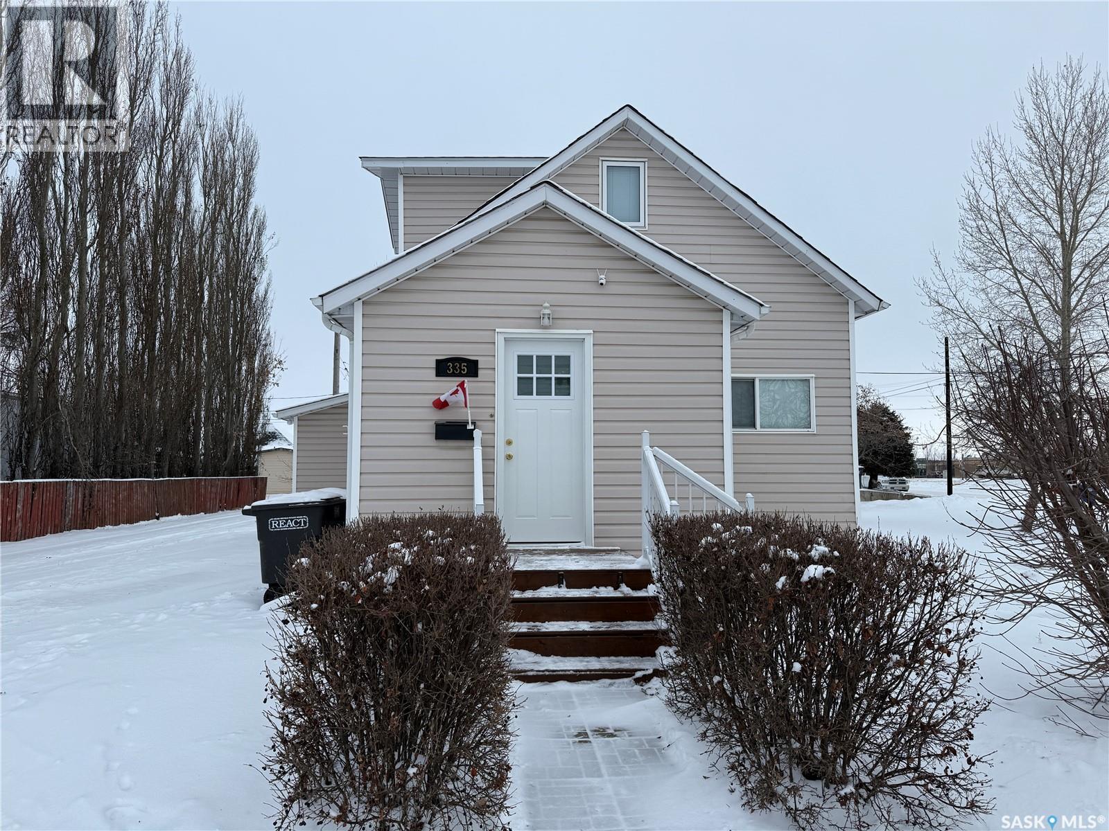 335 6Th Street, Humboldt, SK - Outdoor