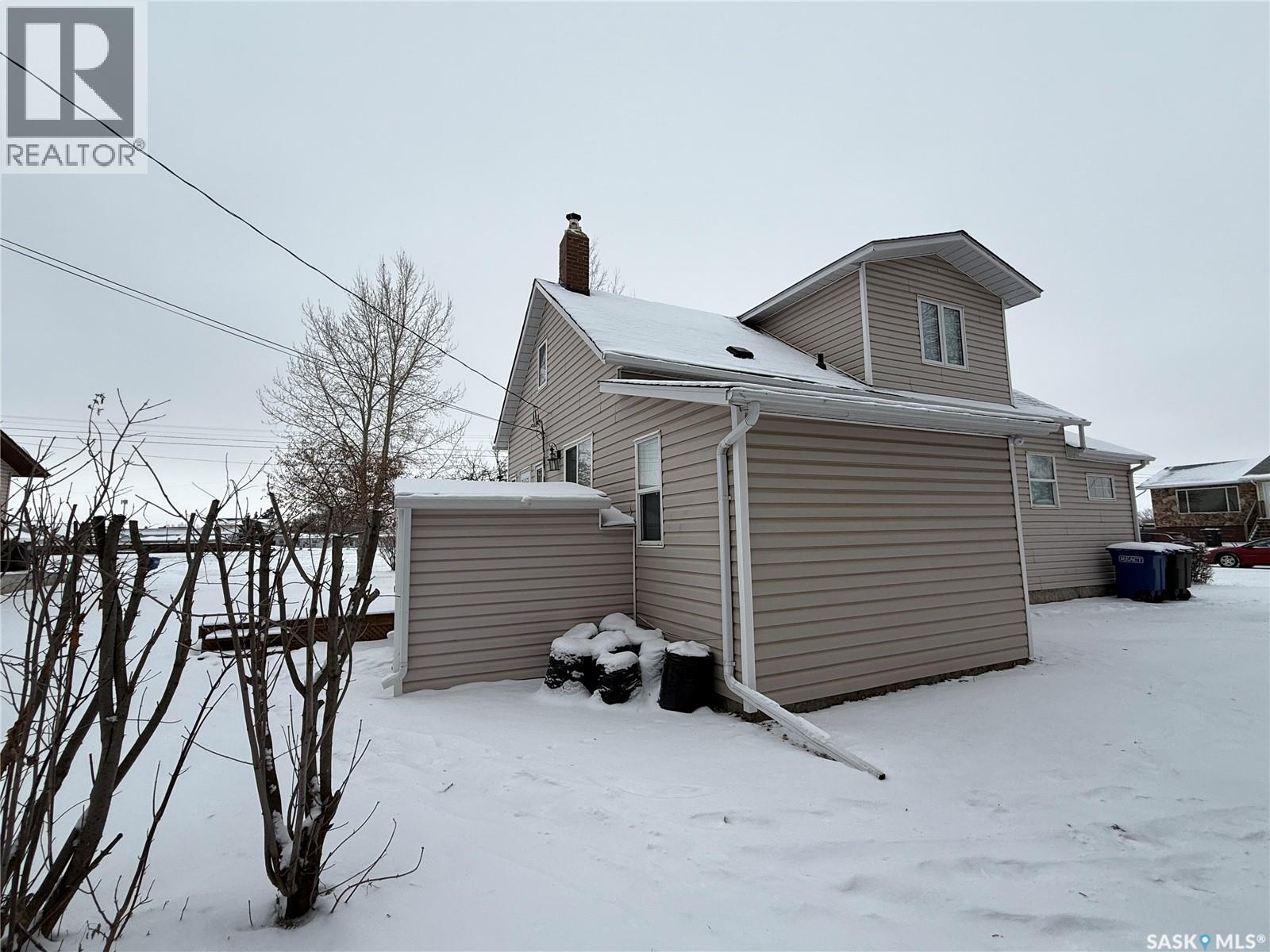 335 6Th Street, Humboldt, SK - Outdoor With Exterior