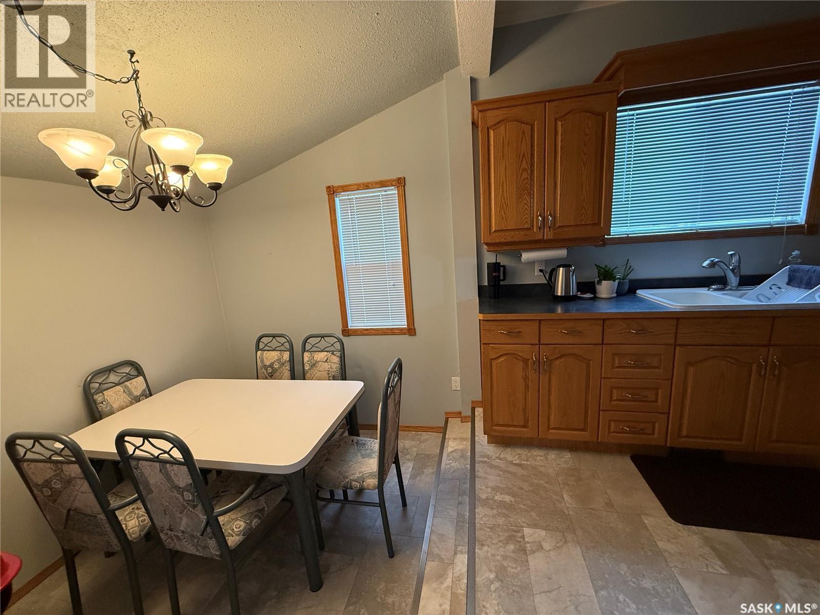 335 6Th Street, Humboldt, SK - Indoor Photo Showing Other Room