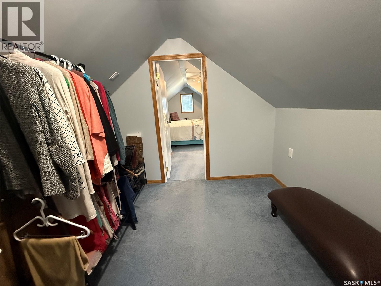 335 6Th Street, Humboldt, SK - Indoor