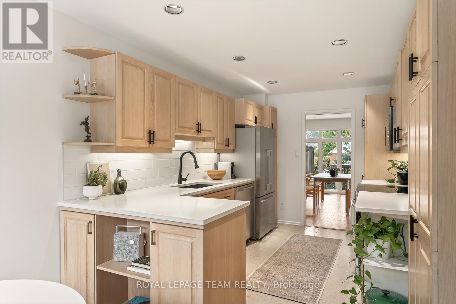 10 - 174 Dufferin Road, Ottawa, ON - Indoor Photo Showing Kitchen