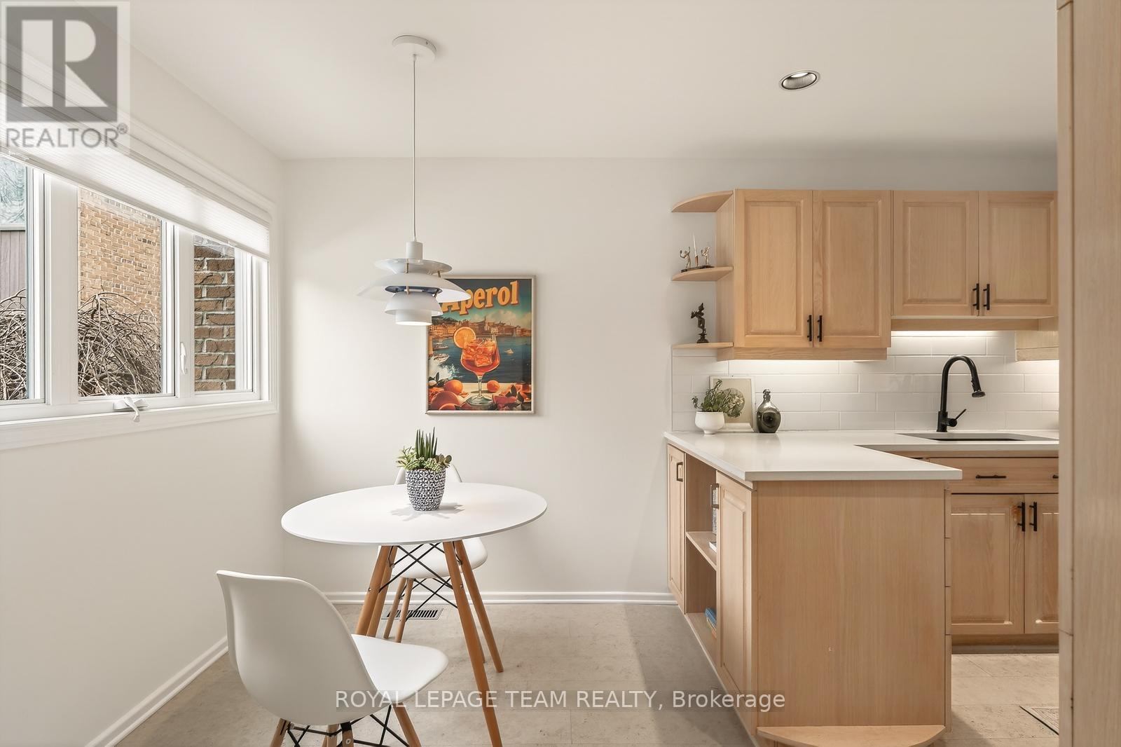 10 - 174 Dufferin Road, Ottawa, ON - Indoor