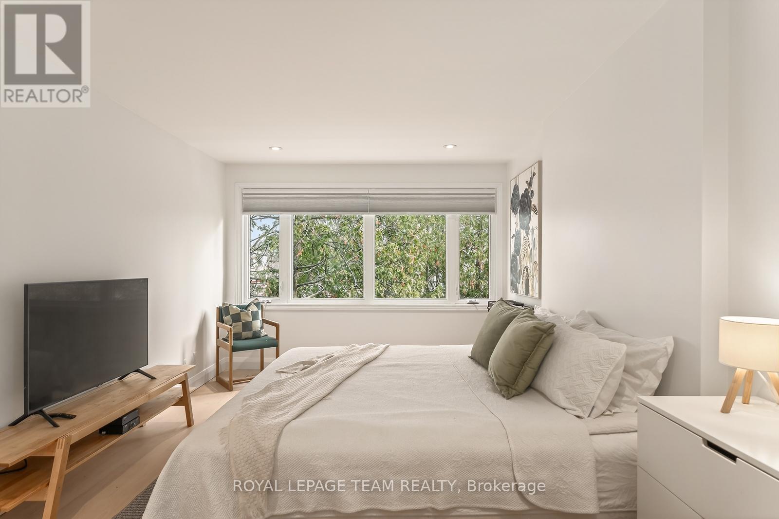 10 - 174 Dufferin Road, Ottawa, ON - Indoor Photo Showing Bedroom