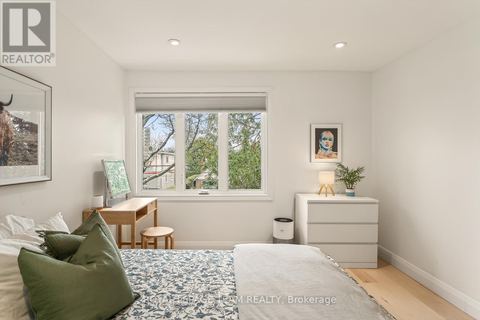 10 - 174 Dufferin Road, Ottawa, ON - Indoor Photo Showing Bedroom