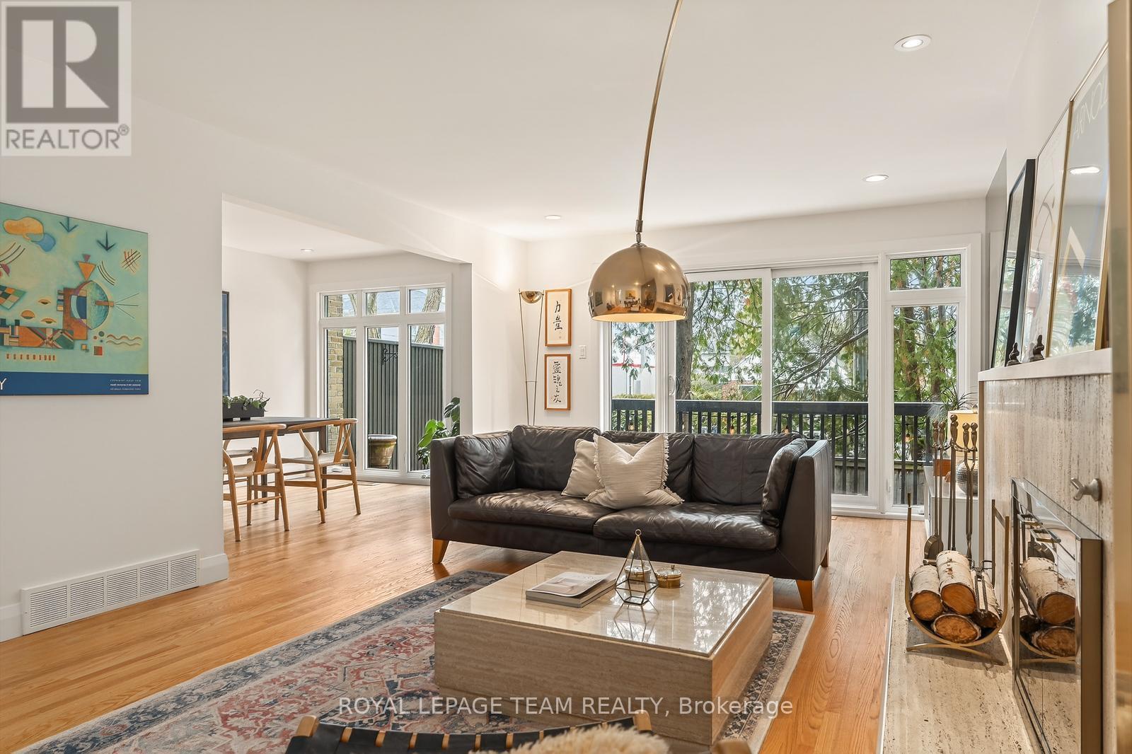 10 - 174 Dufferin Road, Ottawa, ON - Indoor Photo Showing Living Room