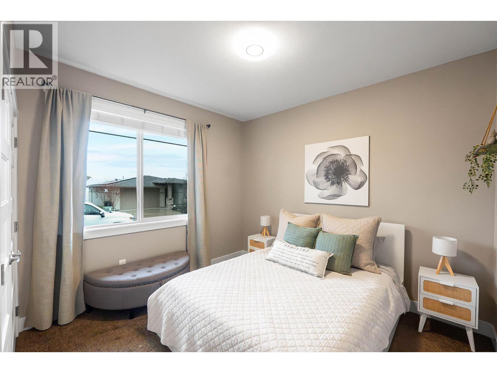 1769 Tower Ranch Drive, Kelowna, BC - Indoor Photo Showing Bedroom