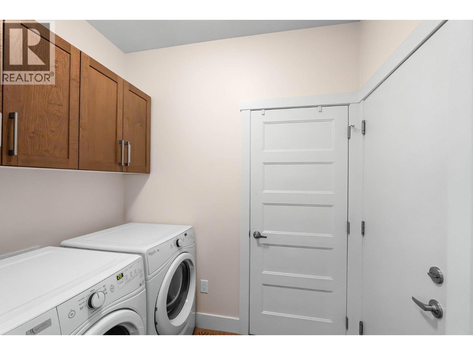 1769 Tower Ranch Drive, Kelowna, BC - Indoor Photo Showing Laundry Room