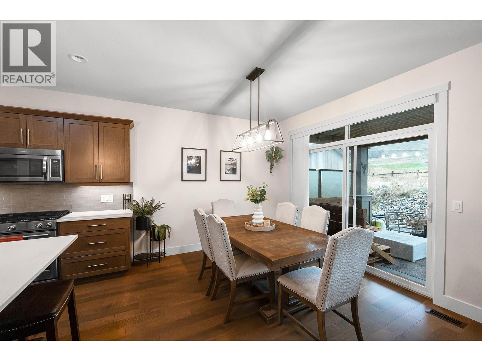 1769 Tower Ranch Drive, Kelowna, BC - Indoor Photo Showing Dining Room