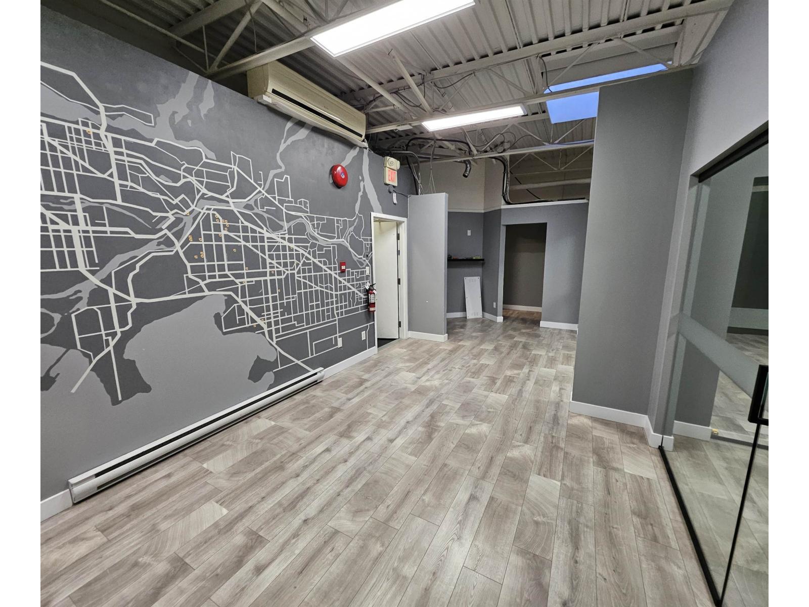 206 15272 Croydon Drive, Surrey, BC