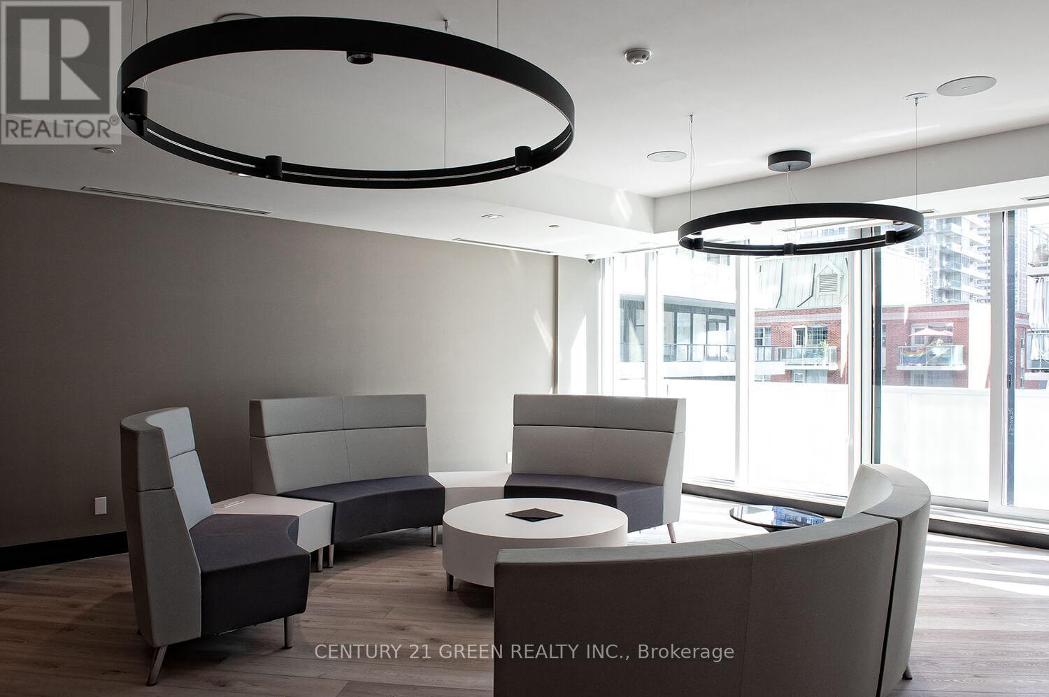 3405 - 403 Church Street, Toronto, ON - Indoor