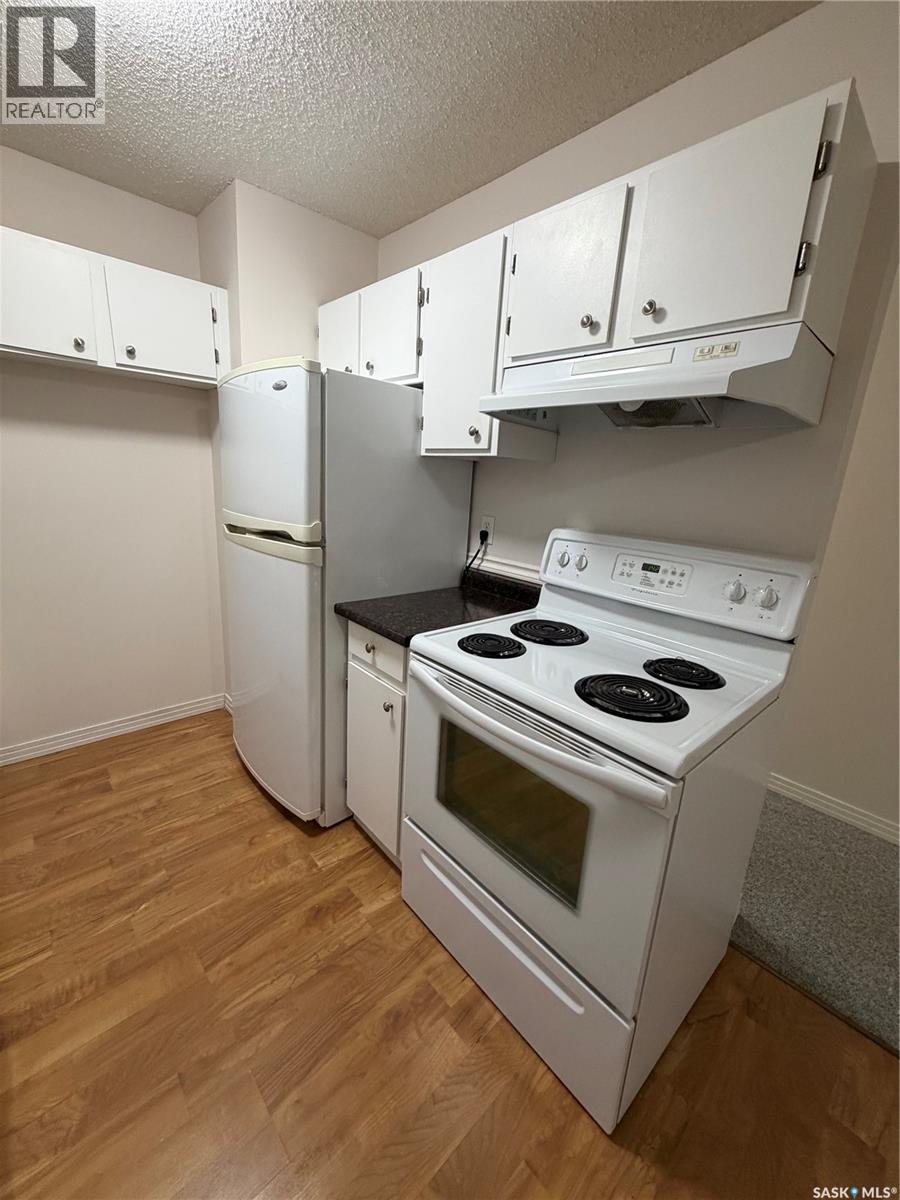 106 403 Tait Court, Saskatoon, SK - Indoor Photo Showing Kitchen