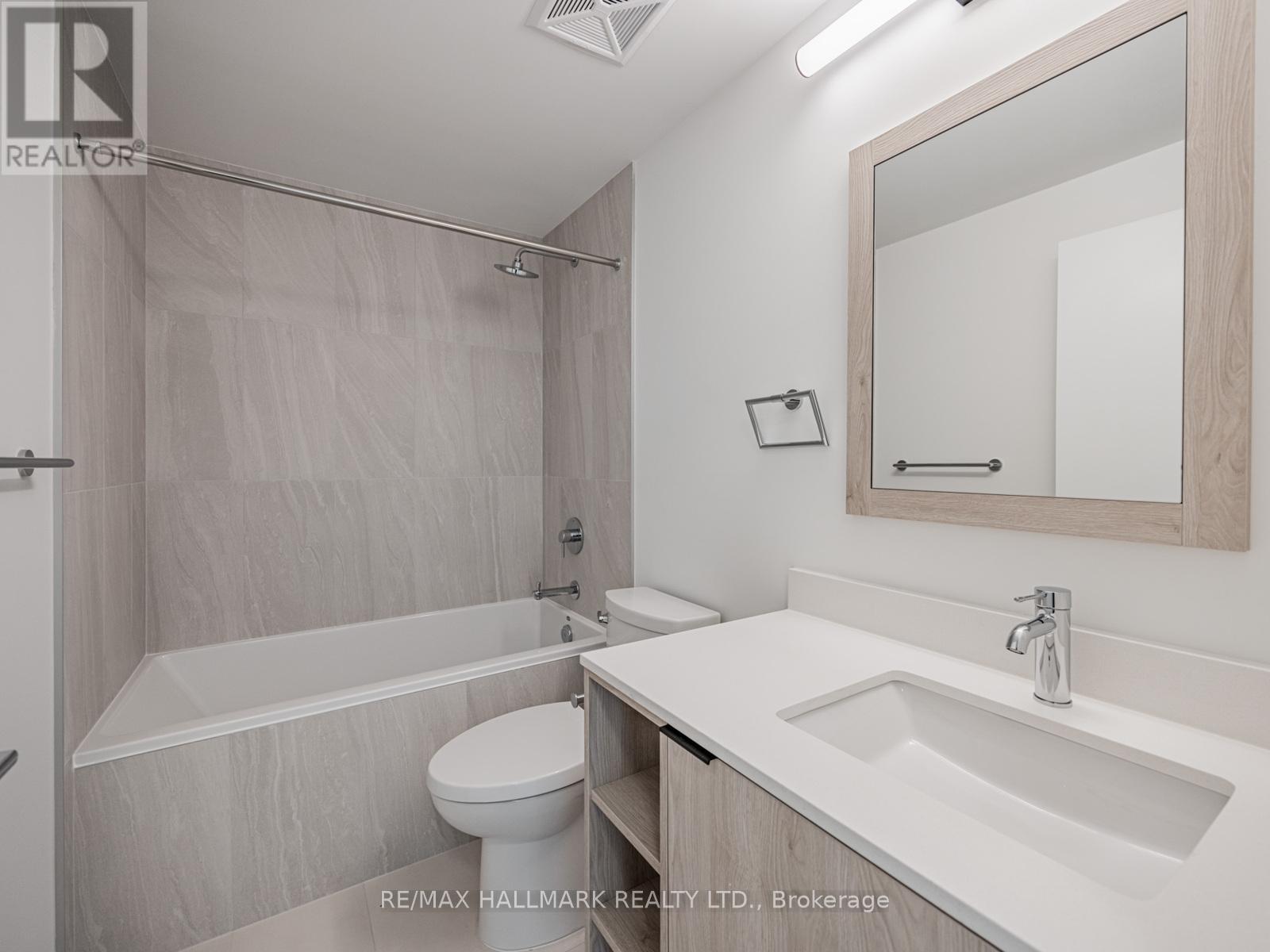 715 - 1007 The Queensway, Toronto, ON - Indoor Photo Showing Bathroom