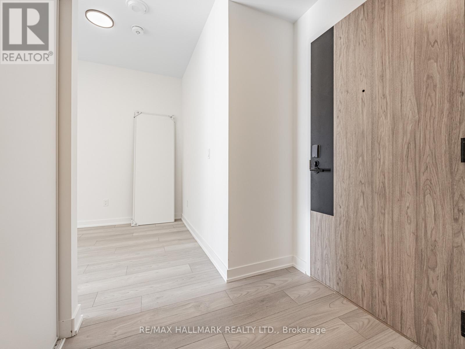 715 - 1007 The Queensway, Toronto, ON - Indoor Photo Showing Other Room