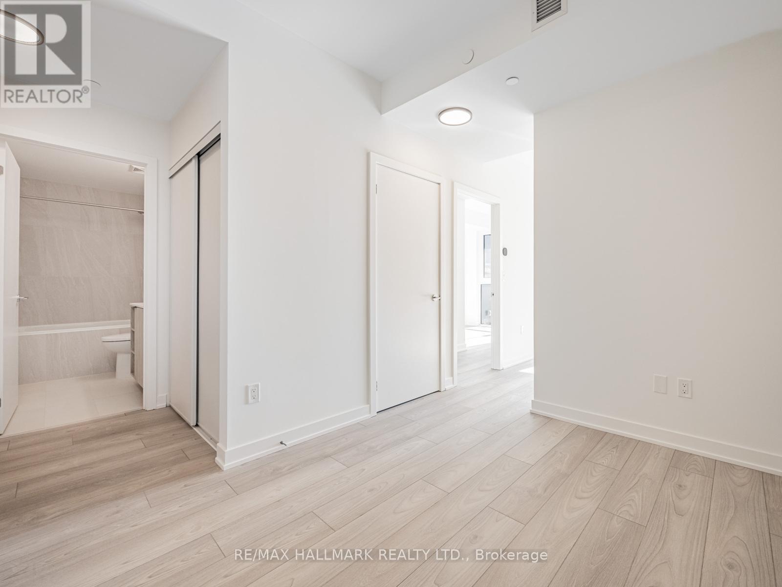 715 - 1007 The Queensway, Toronto, ON - Indoor Photo Showing Other Room