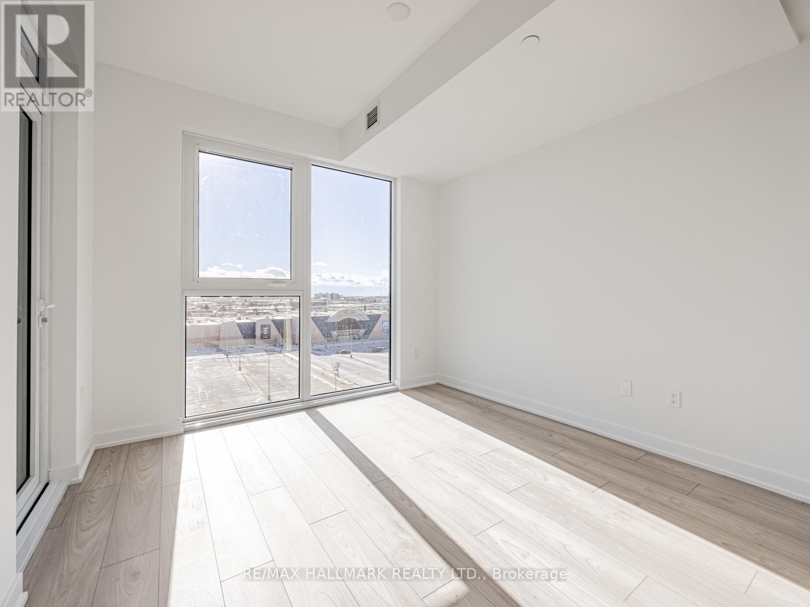 715 - 1007 The Queensway, Toronto, ON - Indoor Photo Showing Other Room