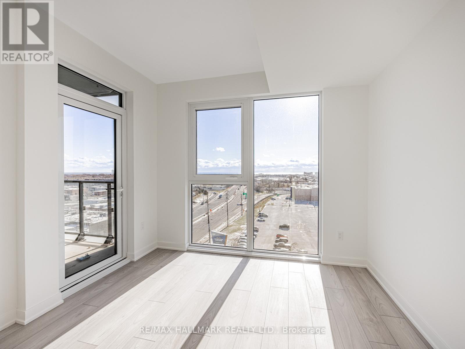 715 - 1007 The Queensway, Toronto, ON - Indoor Photo Showing Other Room