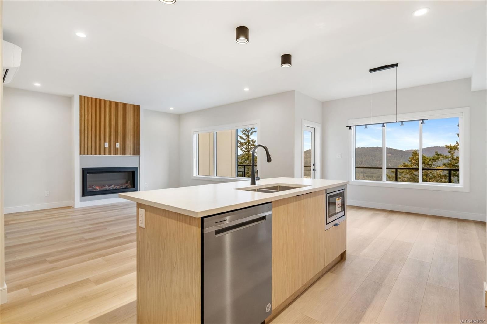 2516 Bronzite Pl, Langford, BC