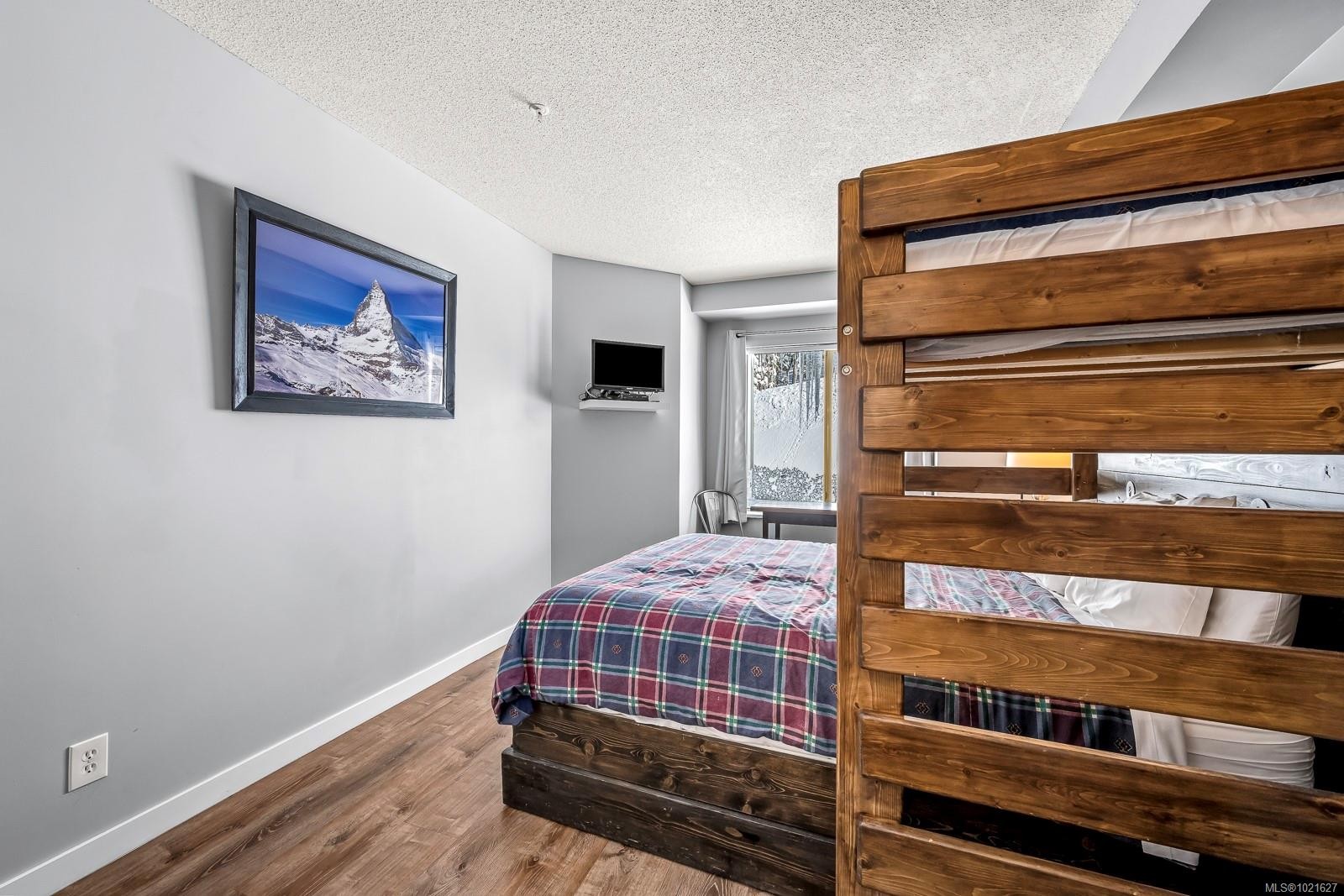 210-1290 Alpine Rd, Courtenay, BC - Indoor Photo Showing Bedroom