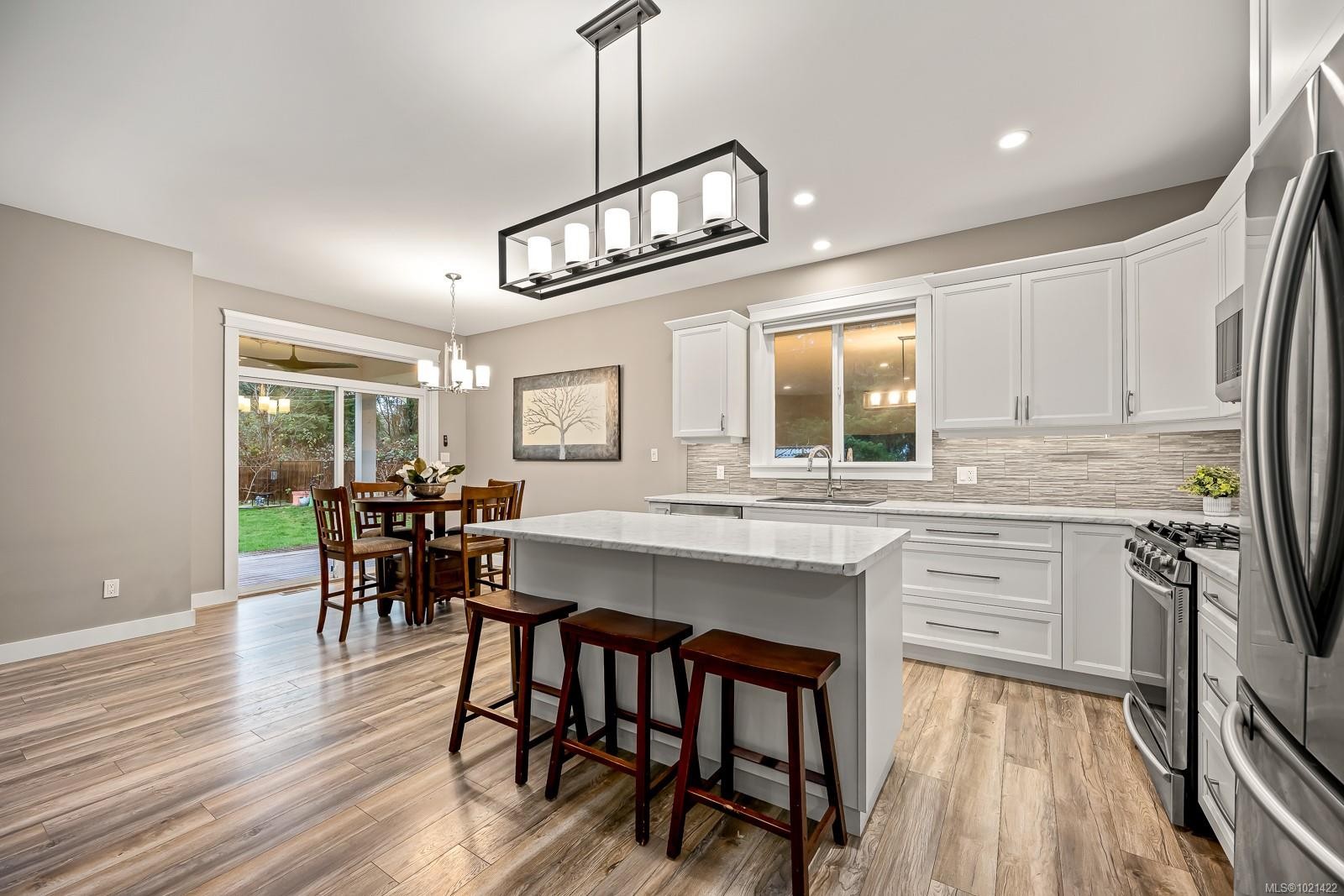 8965 Mclarey Ave, Black Creek, BC