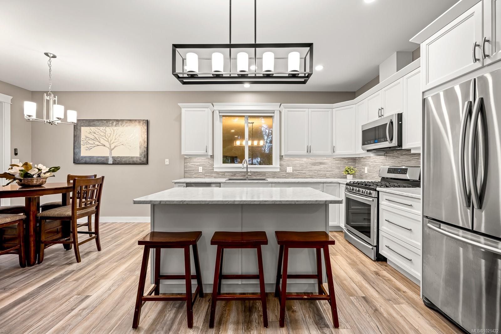 8965 Mclarey Ave, Black Creek, BC