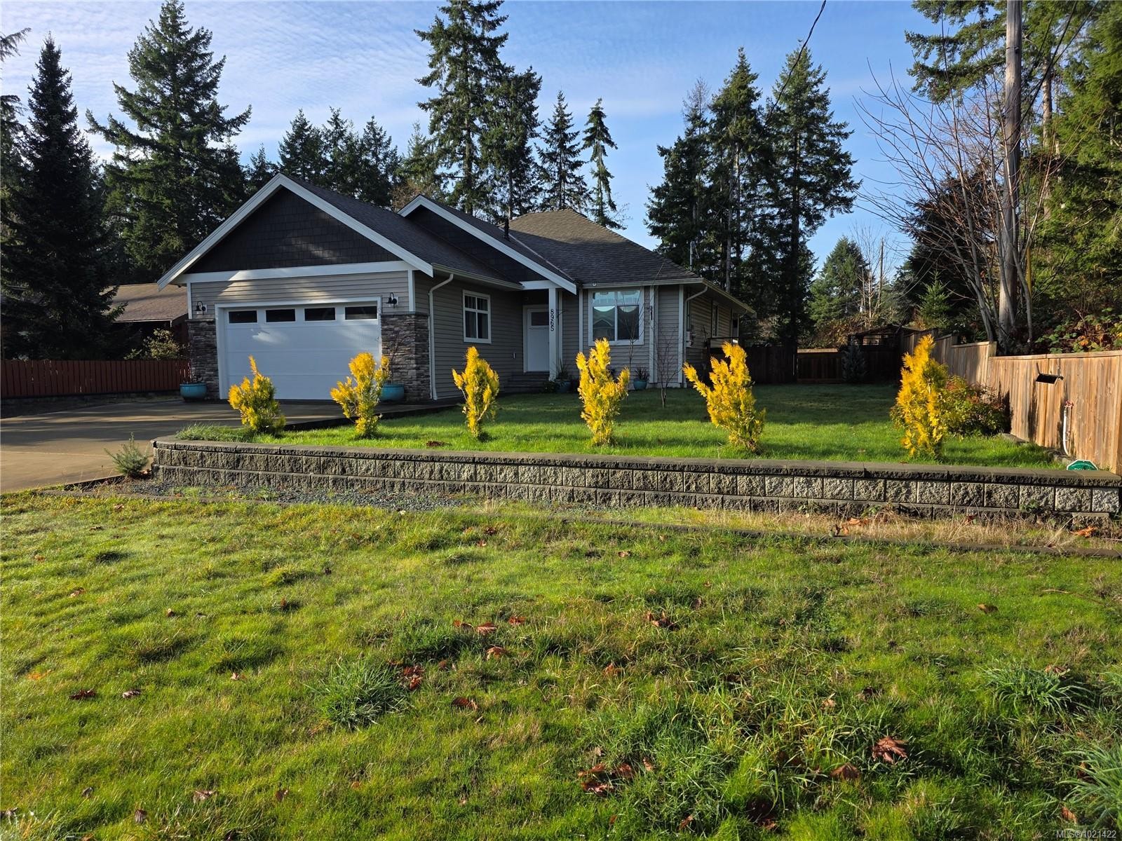 8965 Mclarey Ave, Black Creek, BC