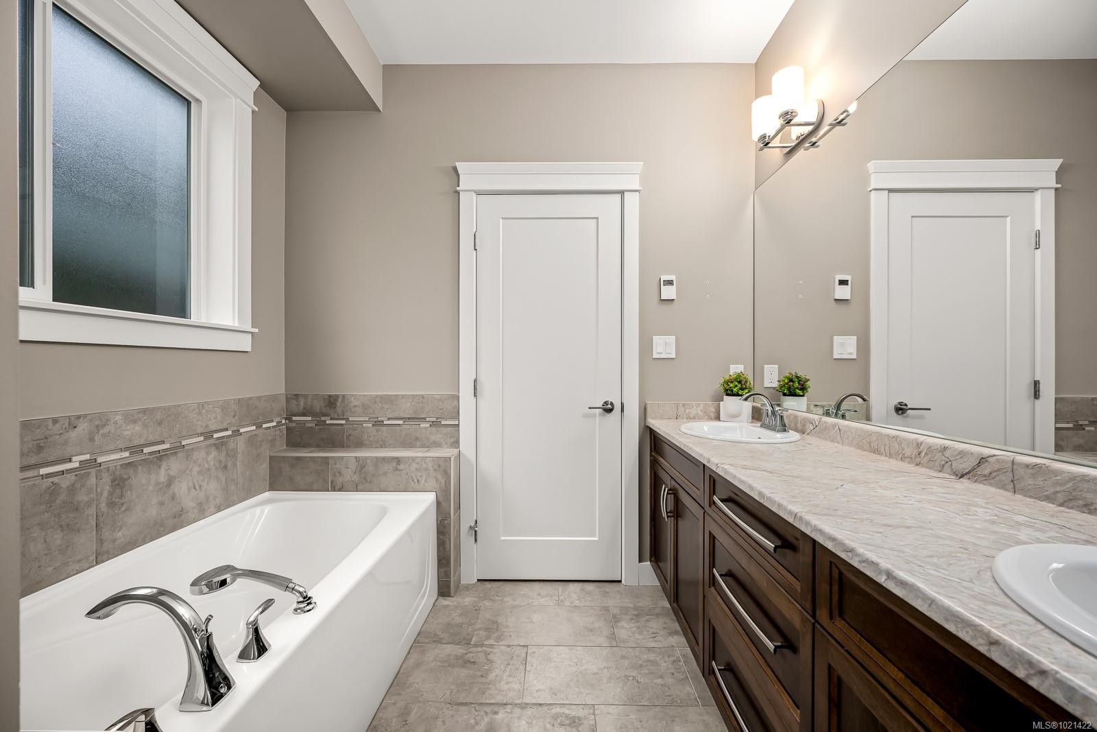 8965 Mclarey Ave, Black Creek, BC