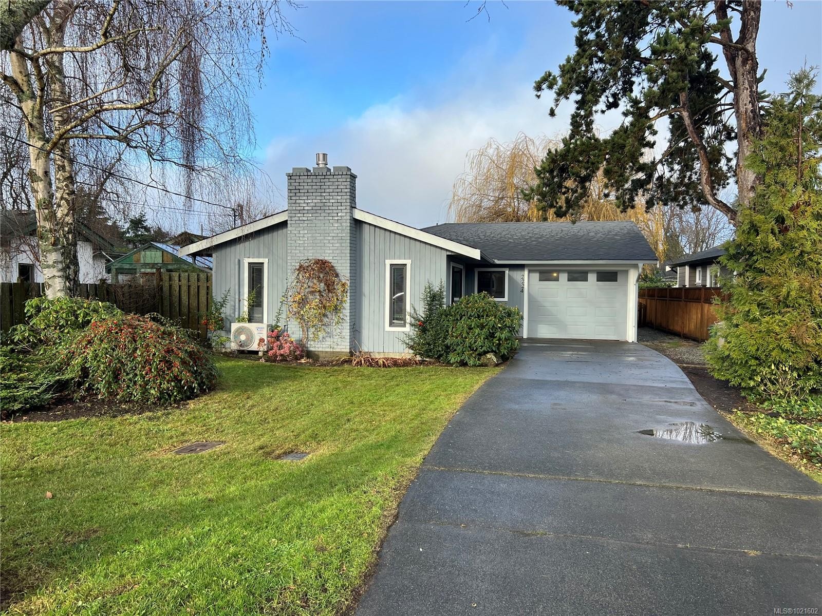 2224 Amherst Ave, Sidney, BC