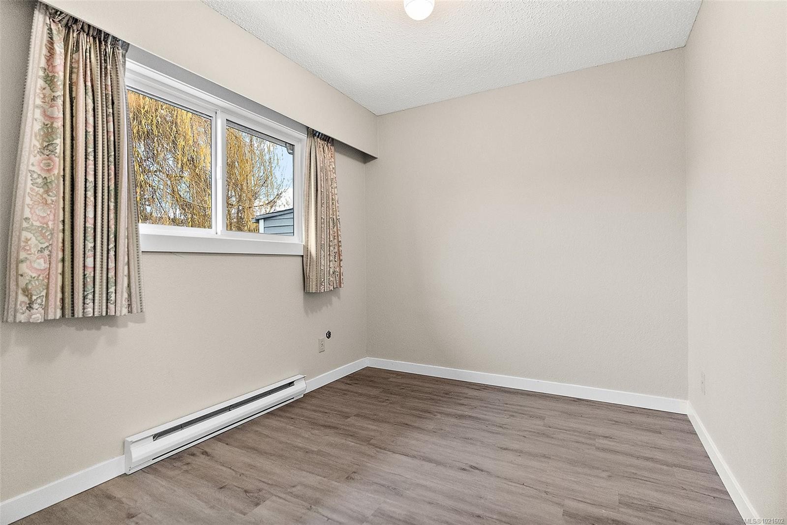 2224 Amherst Ave, Sidney, BC