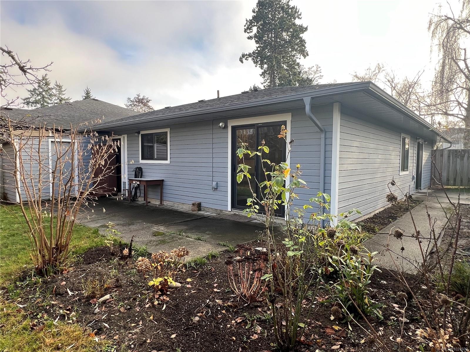 2224 Amherst Ave, Sidney, BC