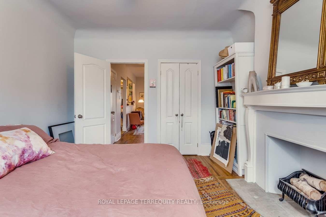 Main-61 Rusholme Park Crescent W, Toronto, ON - Indoor Photo Showing Bedroom