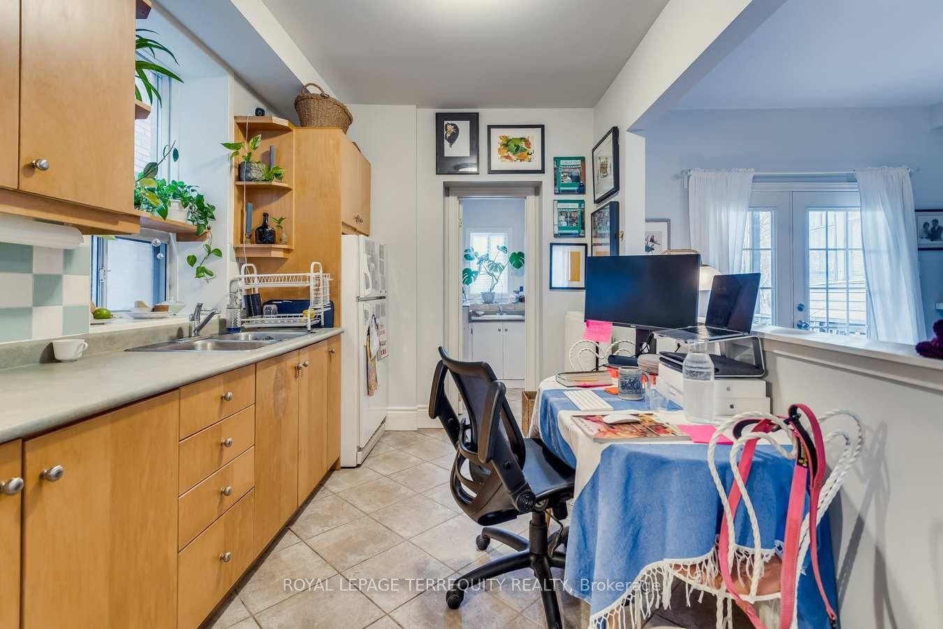 Main-61 Rusholme Park Crescent W, Toronto, ON - Indoor Photo Showing Office