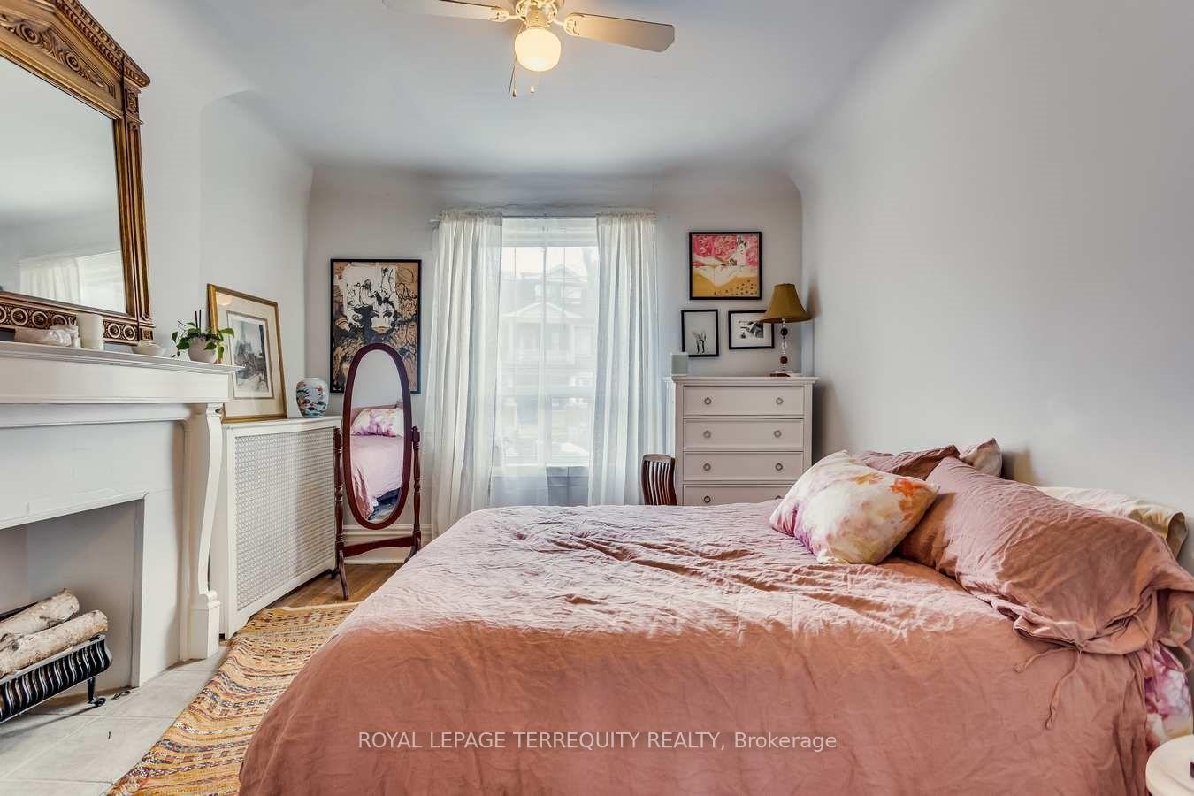 Main-61 Rusholme Park Crescent W, Toronto, ON - Indoor Photo Showing Bedroom