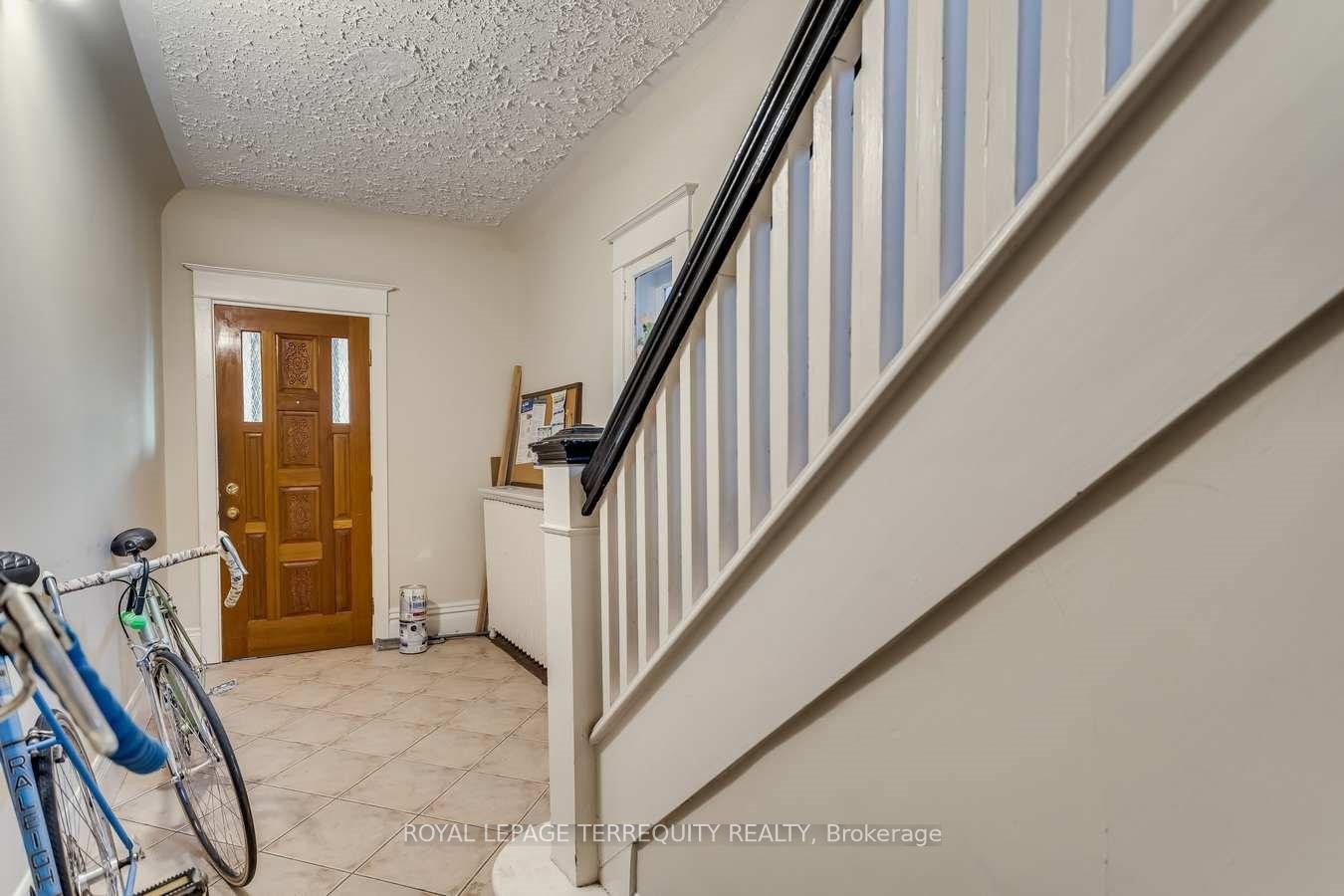 Main-61 Rusholme Park Crescent W, Toronto, ON - Indoor Photo Showing Other Room