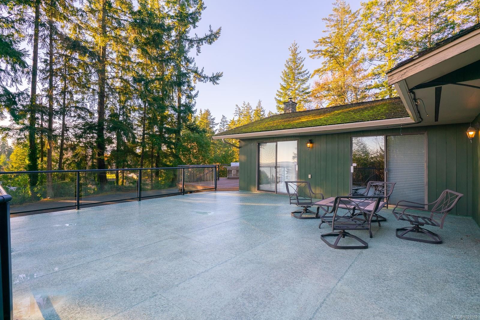 1372 Ivor Rd, Nanaimo, BC