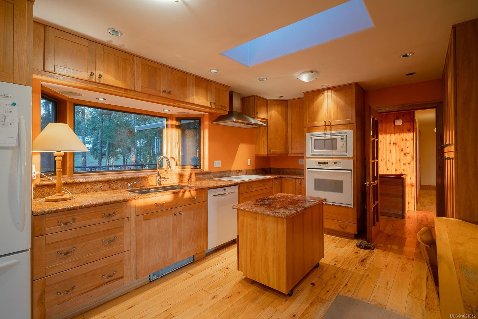 1372 Ivor Rd, Nanaimo, BC