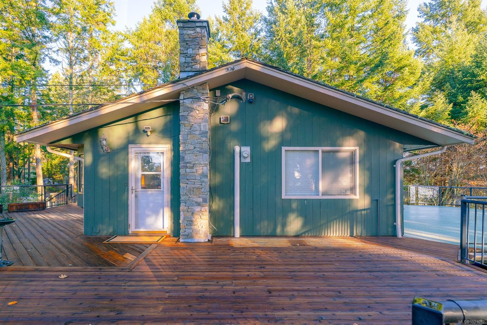 1372 Ivor Rd, Nanaimo, BC