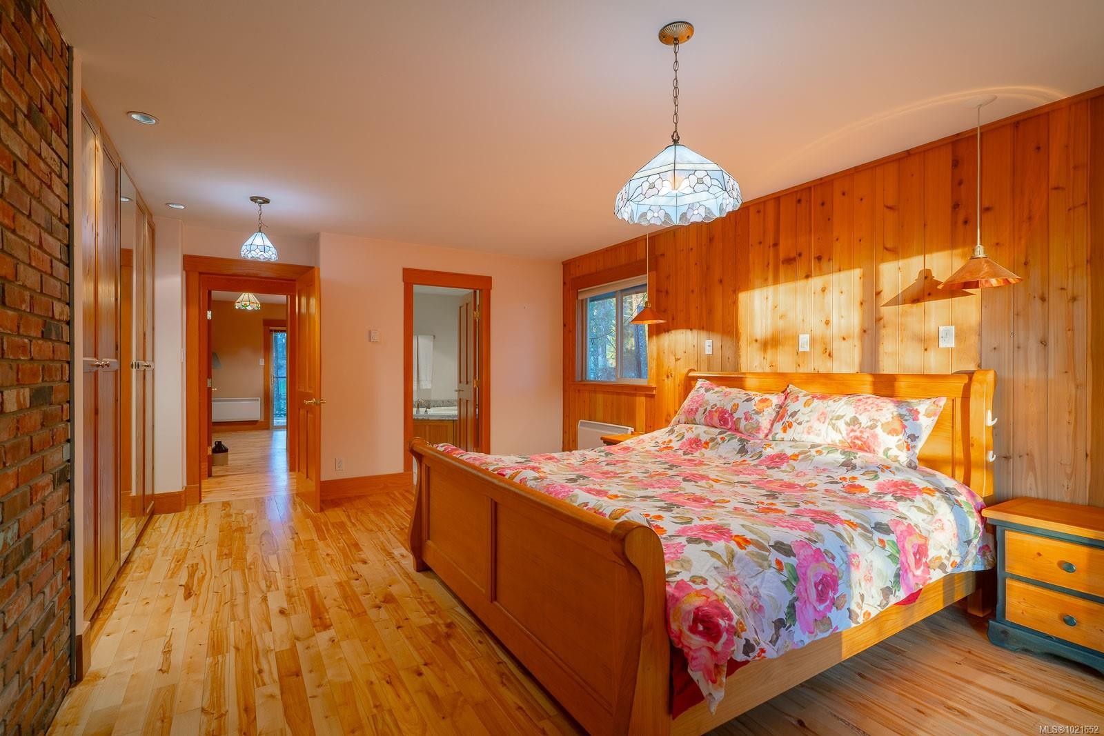 1372 Ivor Rd, Nanaimo, BC