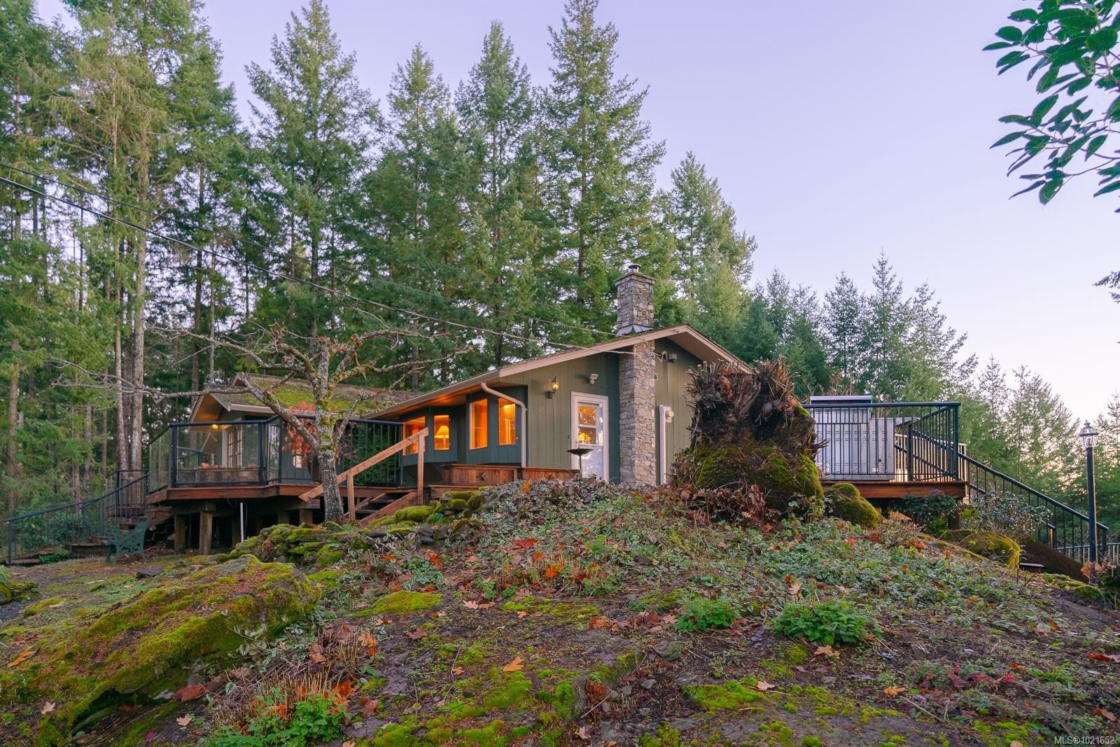 1372 Ivor Rd, Nanaimo, BC