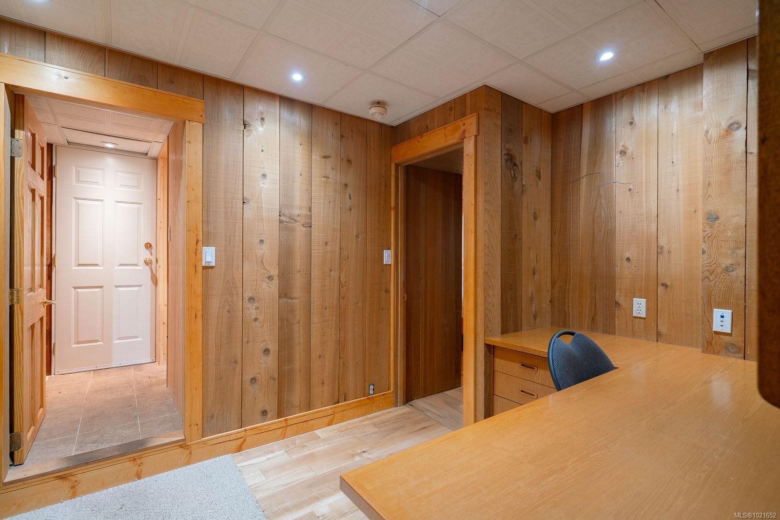 1372 Ivor Rd, Nanaimo, BC