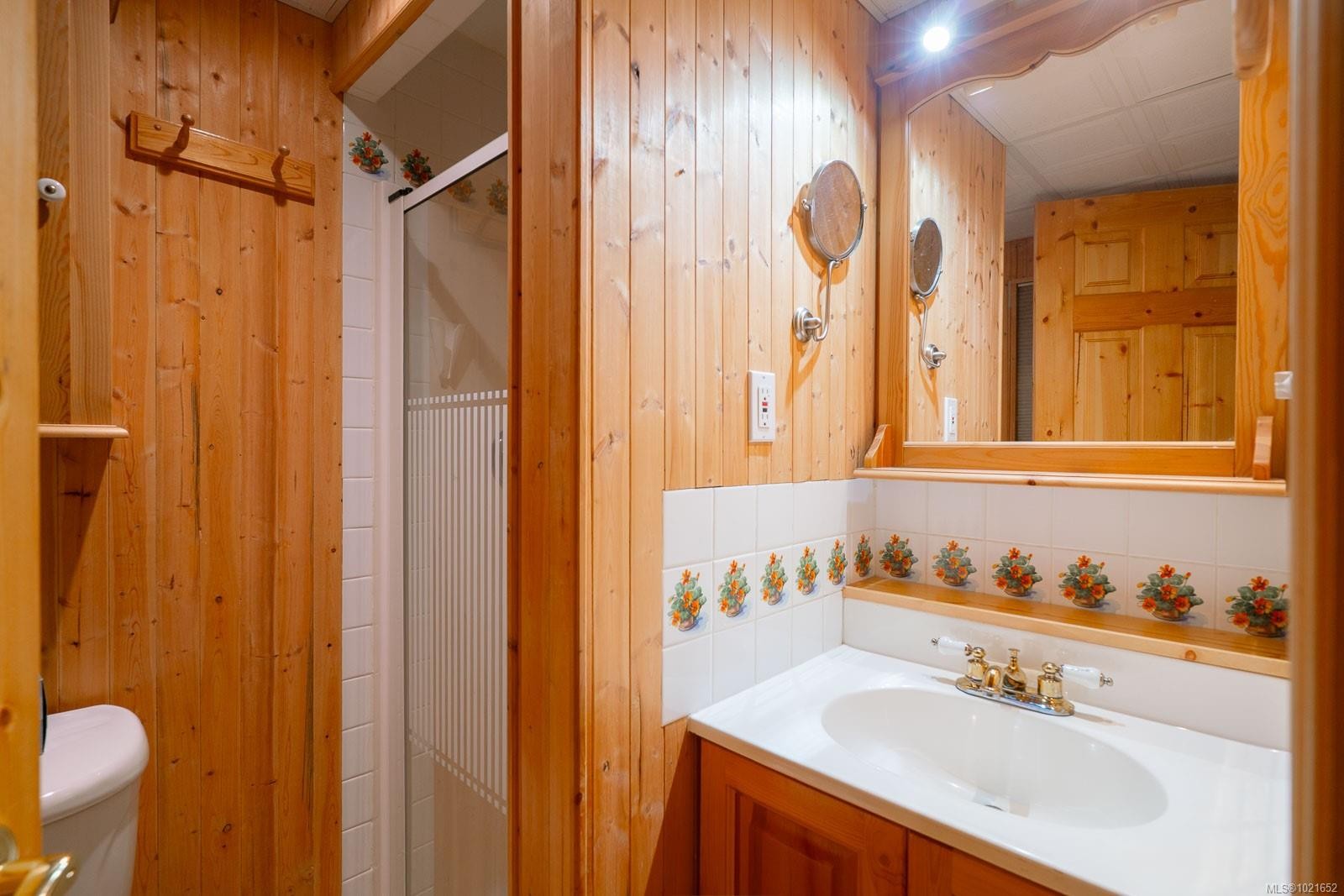 1372 Ivor Rd, Nanaimo, BC