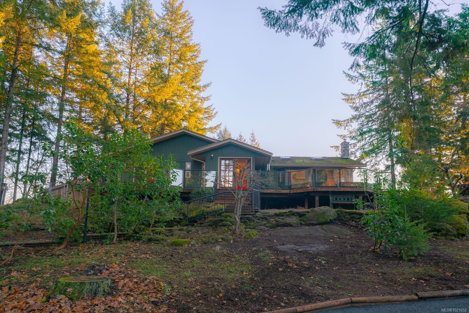 1372 Ivor Rd, Nanaimo, BC