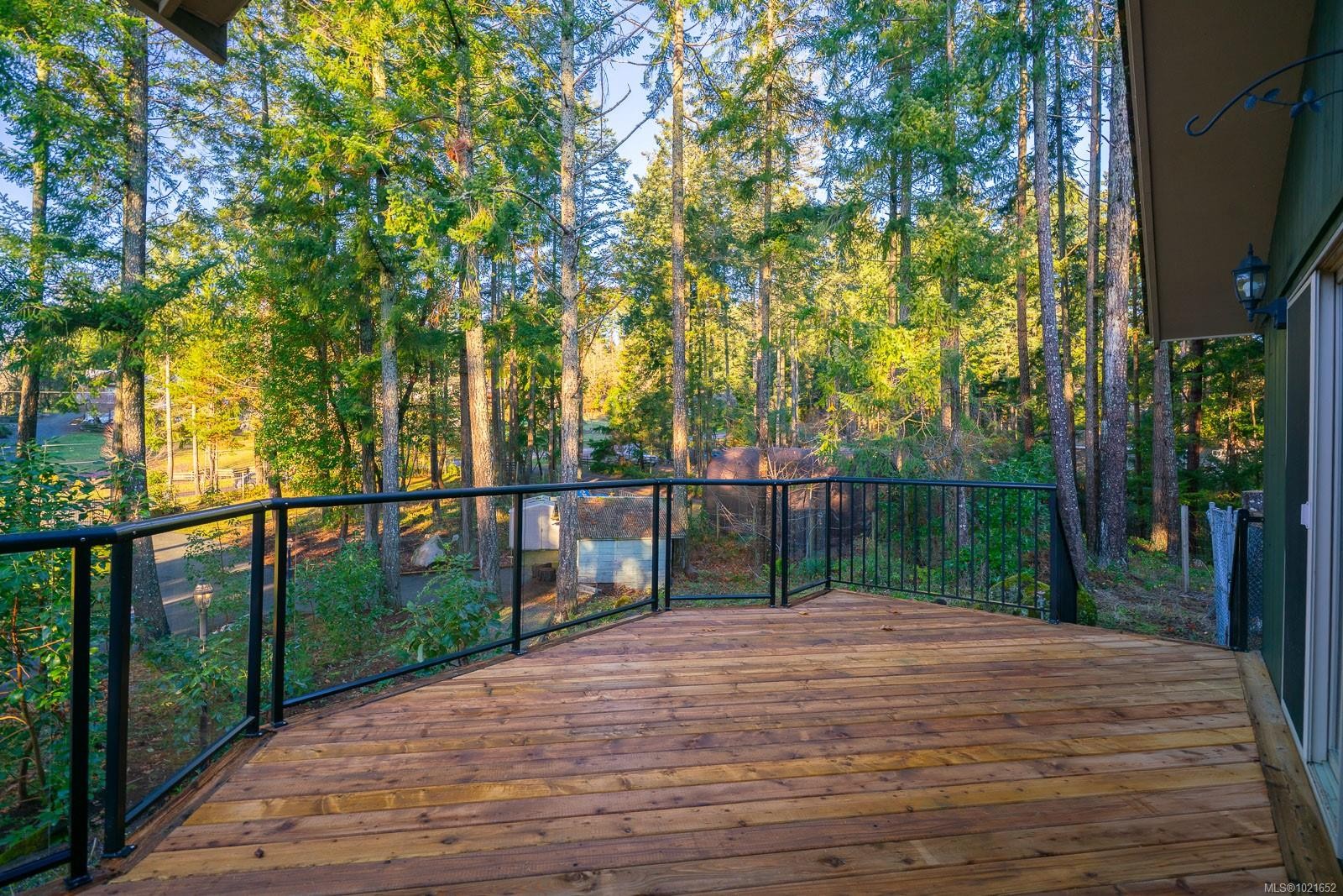 1372 Ivor Rd, Nanaimo, BC