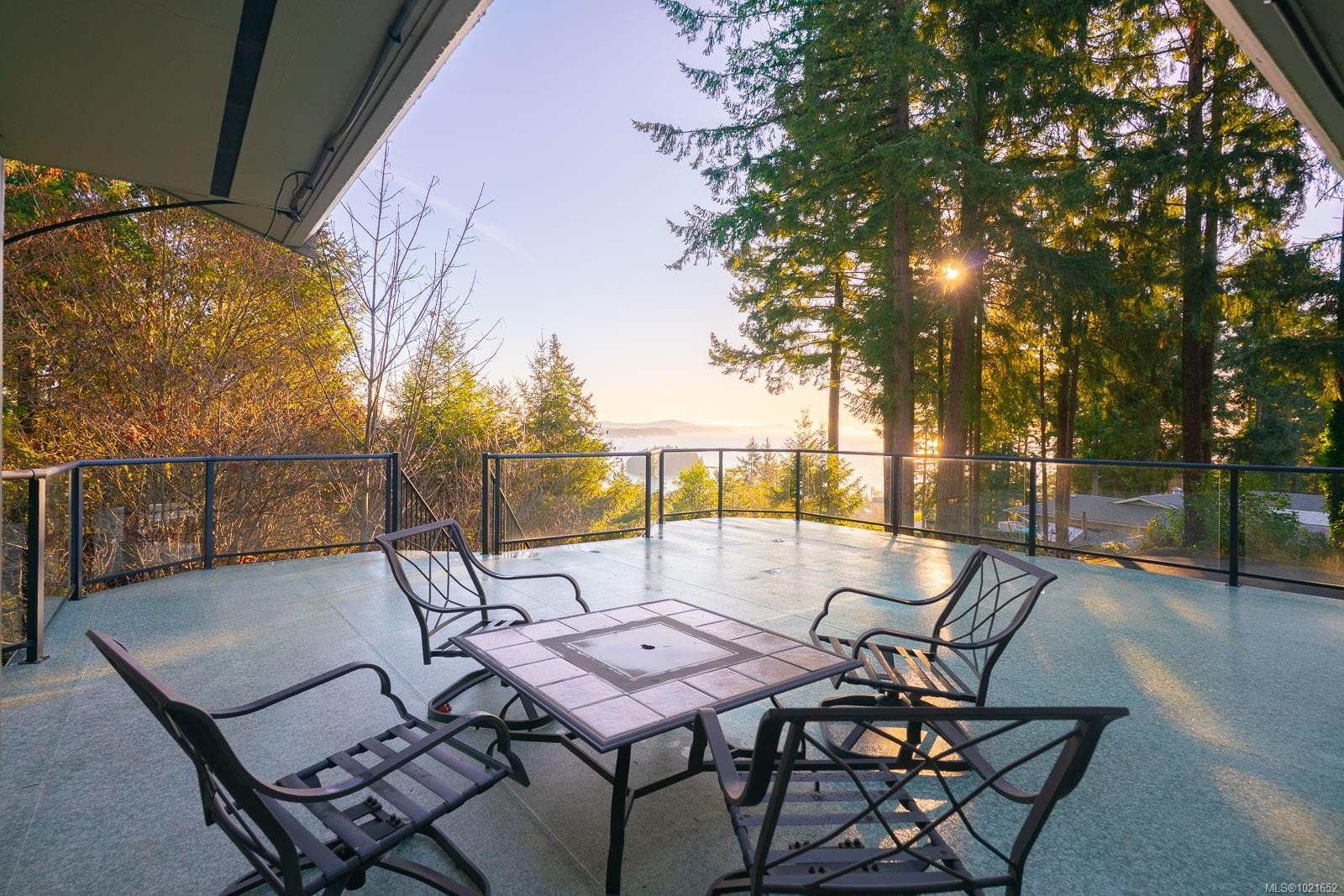 1372 Ivor Rd, Nanaimo, BC