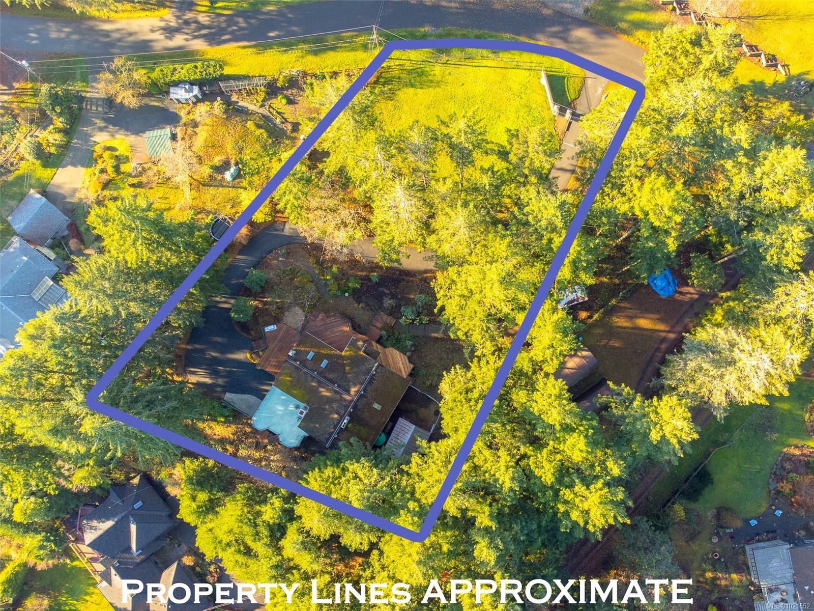 1372 Ivor Rd, Nanaimo, BC