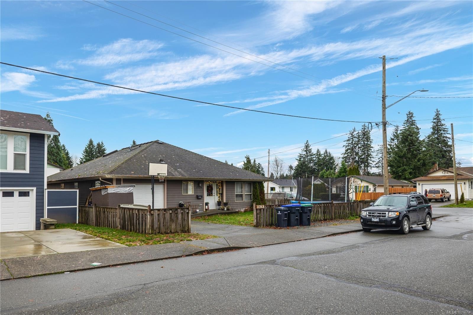 1126 18Th St, Courtenay, BC - Outdoor
