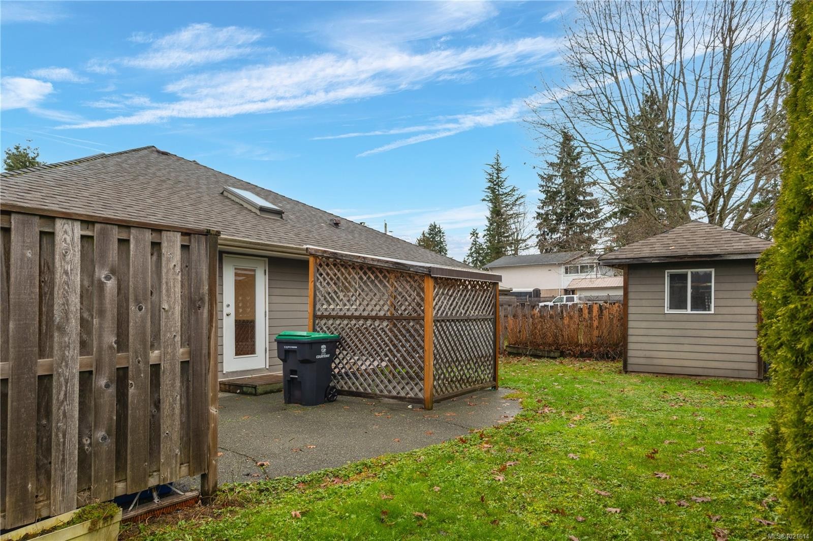 1126 18Th St, Courtenay, BC - Outdoor