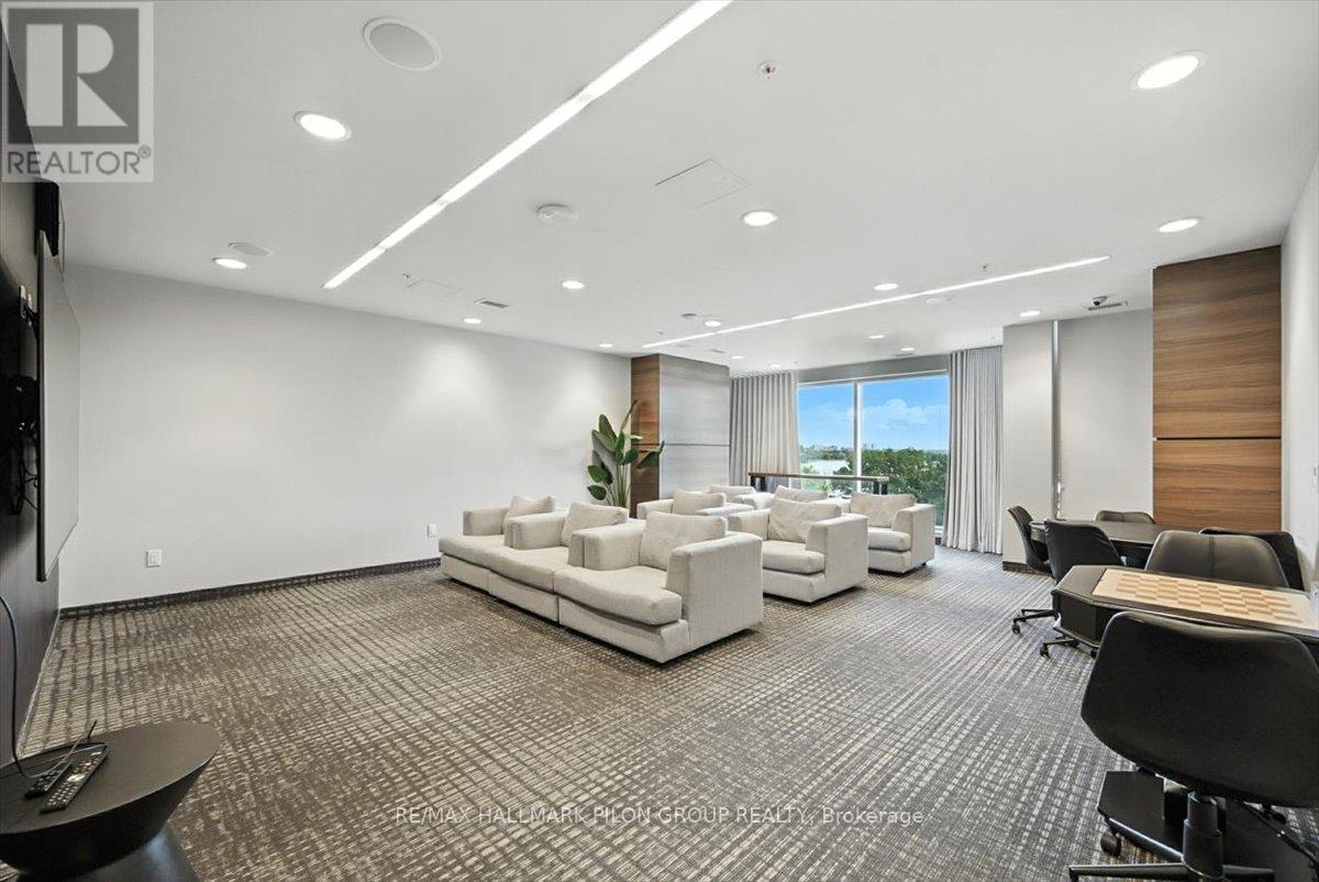 3907 - 805 Carling Avenue, Ottawa, ON - Indoor Photo Showing Other Room