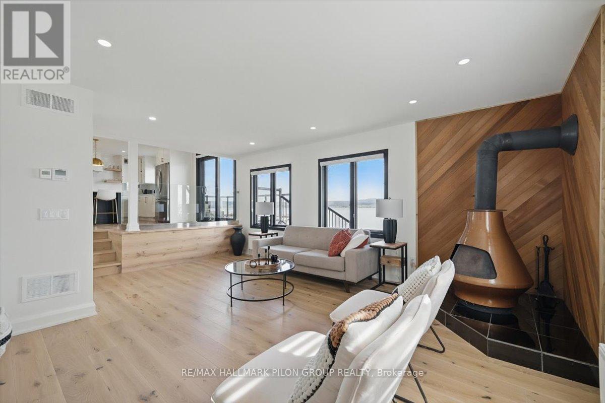 584 Bayview Drive, Ottawa, ON - Indoor