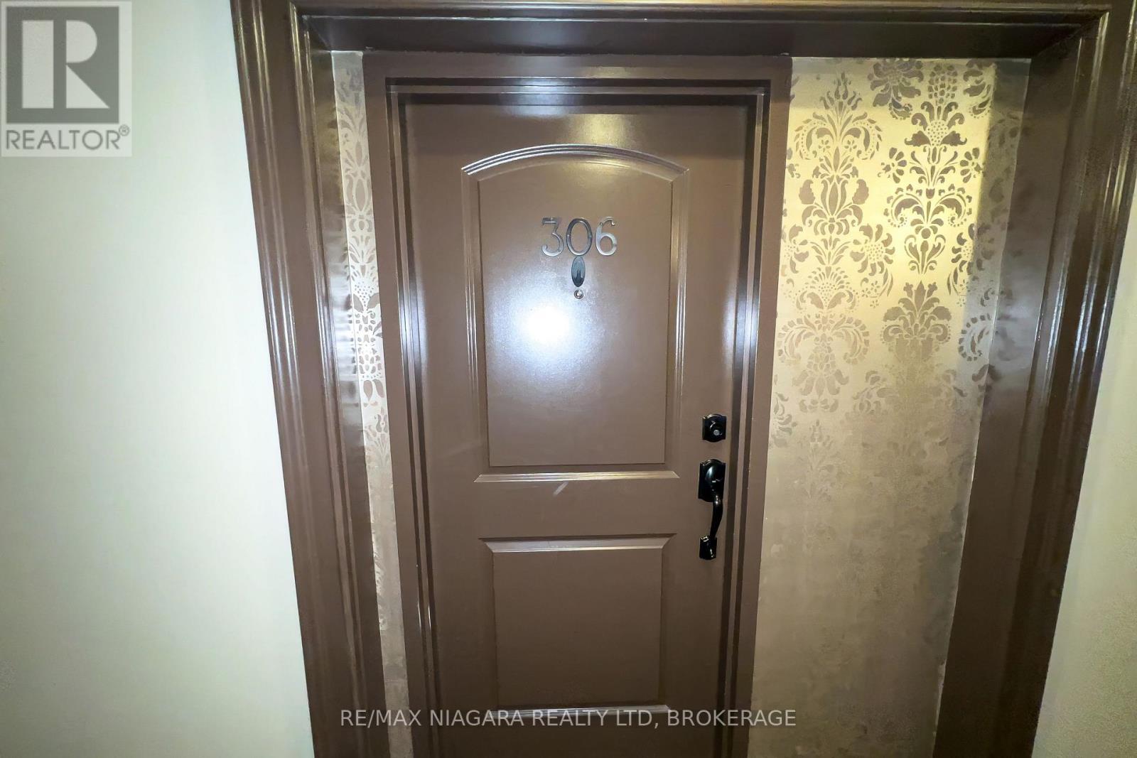 306 - 2799 St. Paul Avenue, Niagara Falls (Stamford), ON - Indoor Photo Showing Other Room